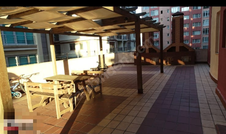 Beylikdüzü Apartment in Site