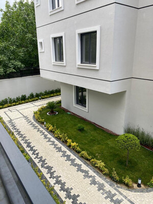 Beylikdüzü Apartment in Site