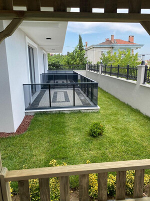 Beylikdüzü Apartment in Site