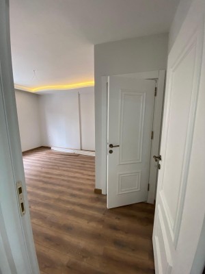 Beylikdüzü Apartment in Site
