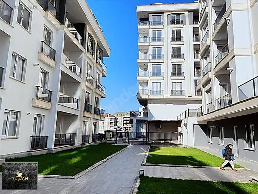 Beylikdüzü Apartment in Site