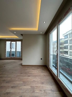 Beylikdüzü Apartment in Site