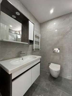 Beylikdüzü Apartment in Site