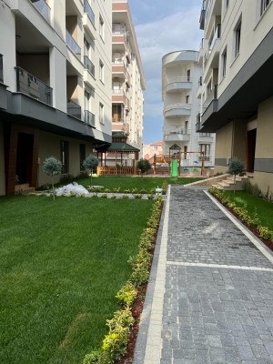 Beylikdüzü Apartment in Site