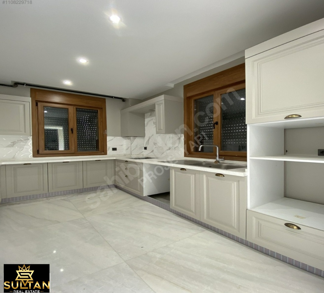 6+2 Luxury Villa, Beylikdüzü Investment Property