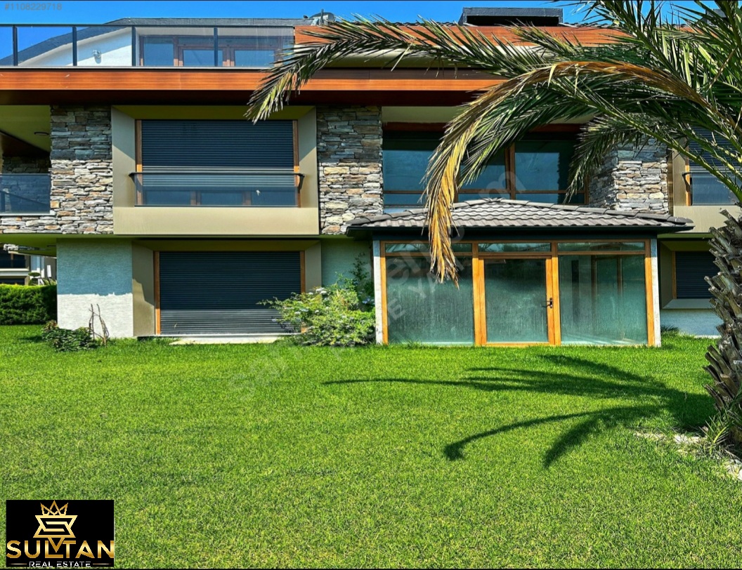 6+2 Luxury Villa, Beylikdüzü Investment Property
