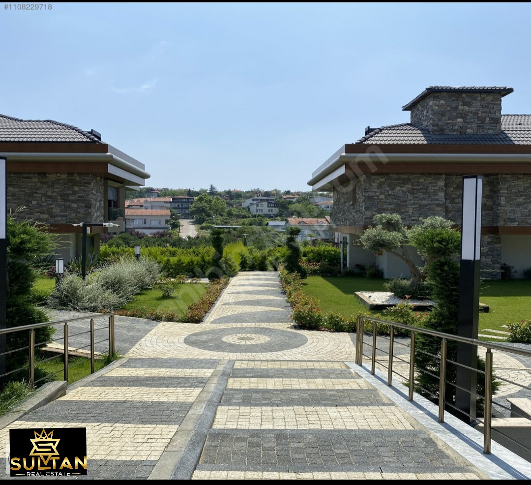 6+2 Luxury Villa, Beylikdüzü Investment Property