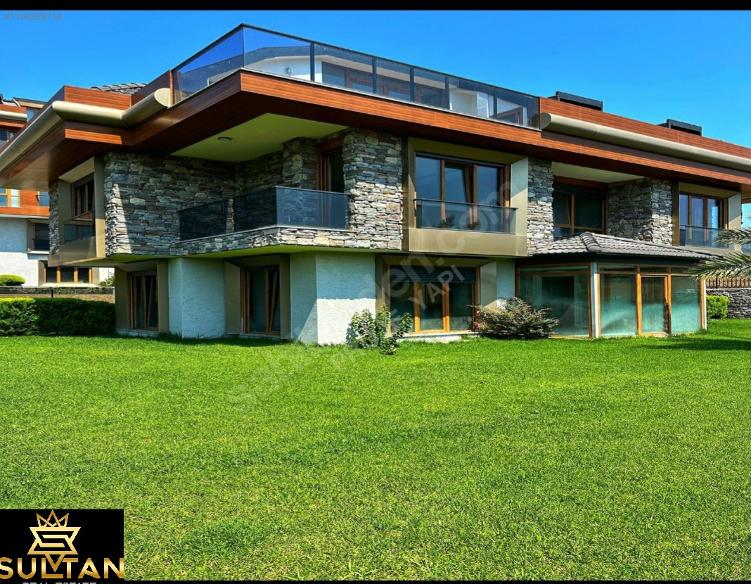 6+2 Luxury Villa, Beylikdüzü Investment Property