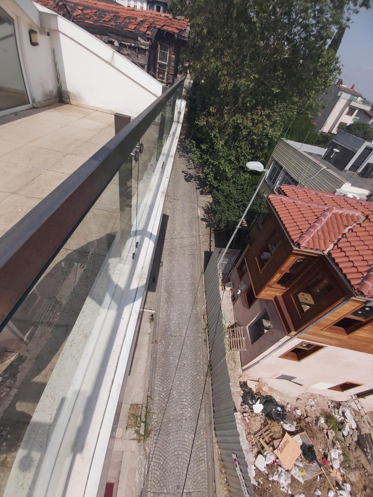 Apartment with Magnificent Bosphorus View