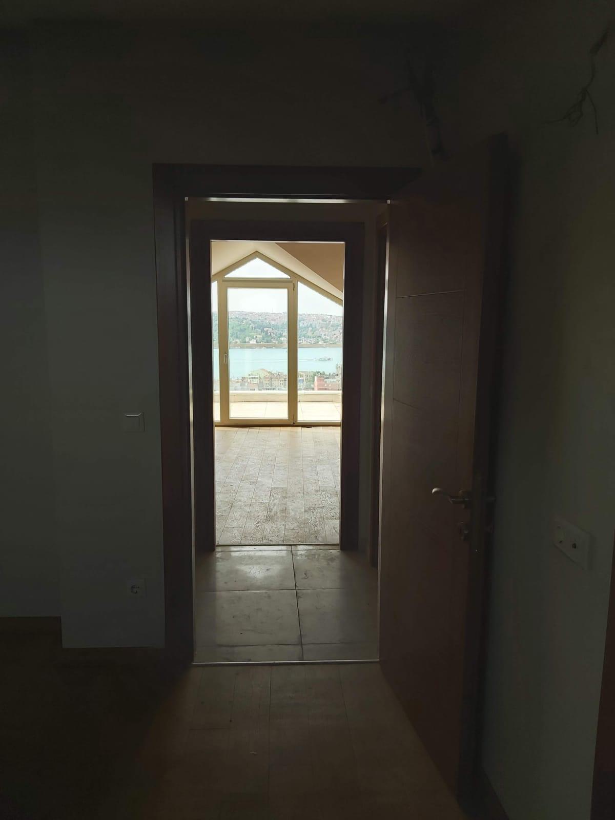 Apartment with Magnificent Bosphorus View