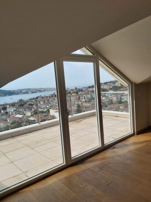 Beylikdüzü Apartment in Site