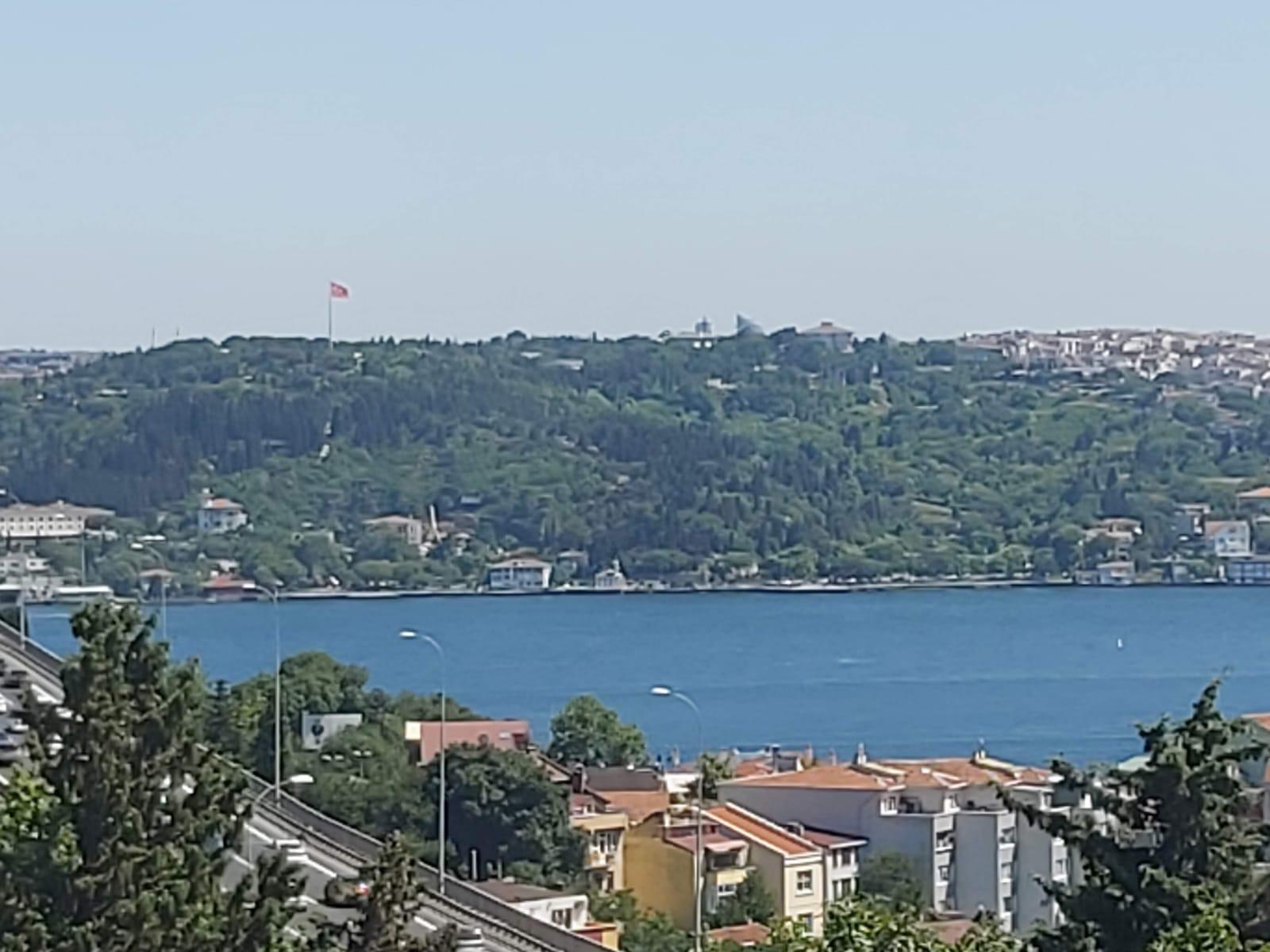 Apartment with Magnificent Bosphorus View