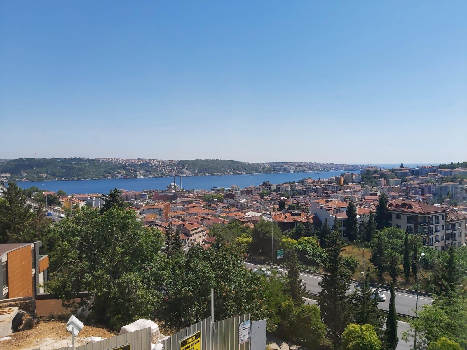 Apartment with Magnificent Bosphorus View