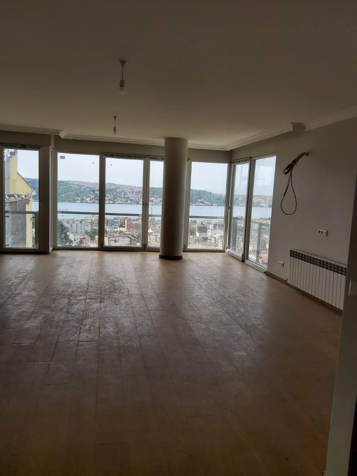 Apartment with Magnificent Bosphorus View