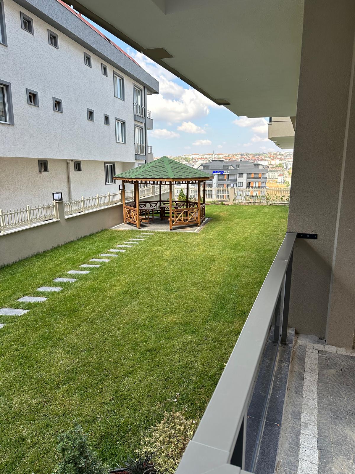 YEDİ MAVİ DENİZ MANZARALI SÜPER KONUMDA DAİRE