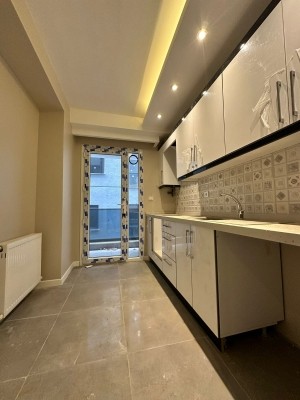 Beylikdüzü Apartment in Site
