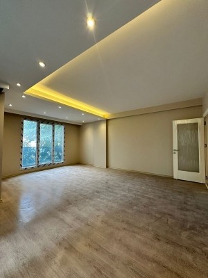 Beylikdüzü Apartment in Site