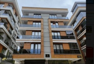Beylikdüzü Apartment in Site