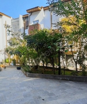 Beylikdüzü Apartment in Site